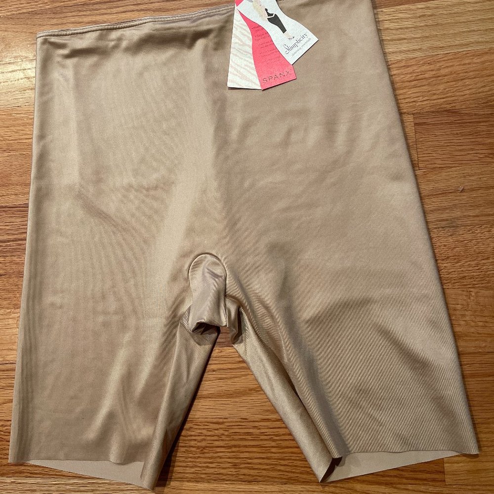 Spanx Simplicity Shaper XL w/Hidden Print - NWT